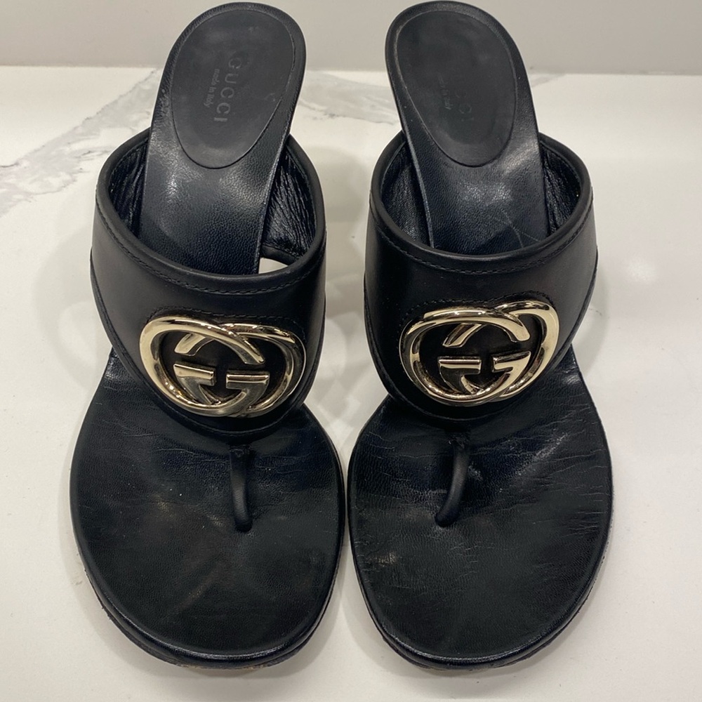 Gorgeous GUCCI double gold GG Thong.